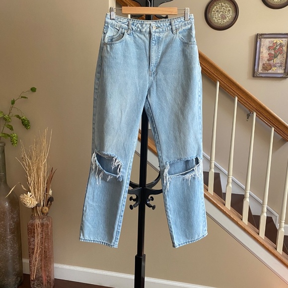 ROLLA's High Rise Straight G-day Mate Distressed Light wash Size 28 - Picture 2 of 15